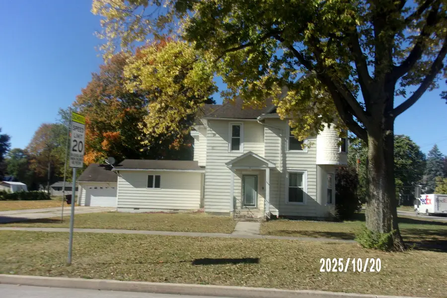 103 S Belmont Avenue, Watseka, IL 60970 - Image #2