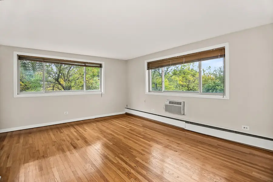 7019 N Ridge Boulevard #3A, Chicago, IL 60645 - Image #2