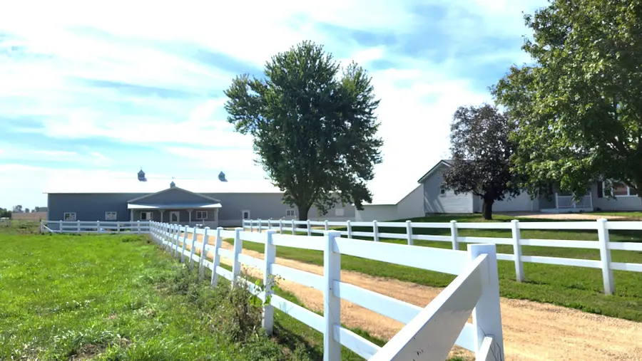 6079 Manchester Road, Poplar Grove, IL 61065 - Image #2