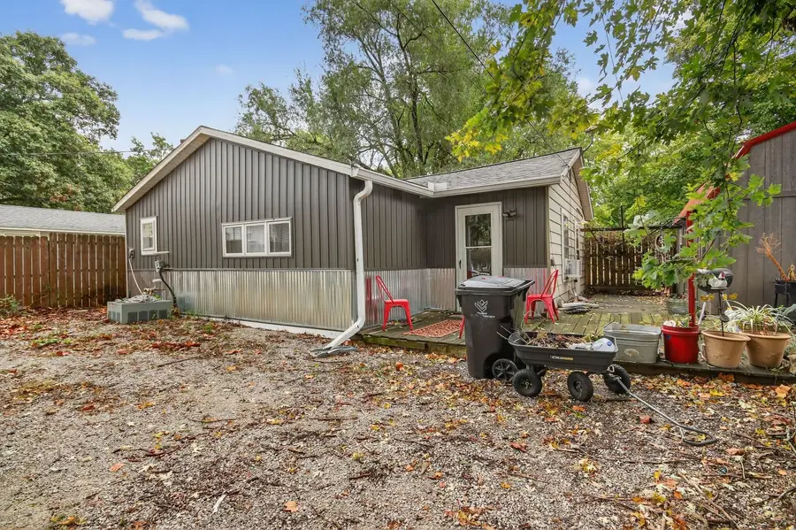 1216 S Oak Street, Bloomington, IL 61701 - Image #2