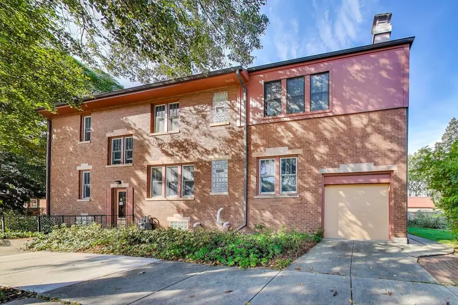 8128 Laramie Avenue, Skokie, IL 60077 - Image #2