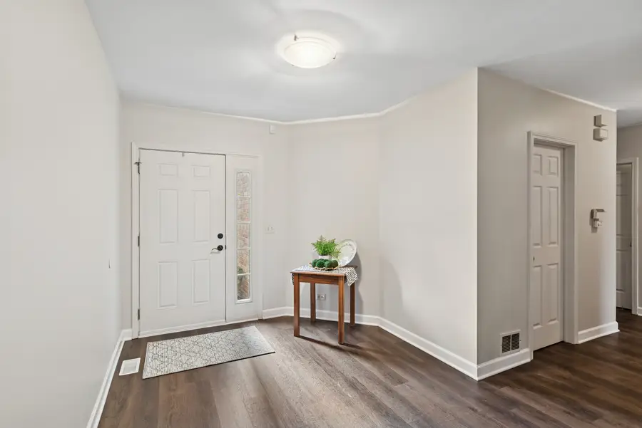 810 Braeman Court, Libertyville, IL 60048 - Image #3