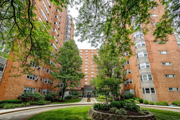 4950 N Marine Drive #309, Chicago, IL 60640