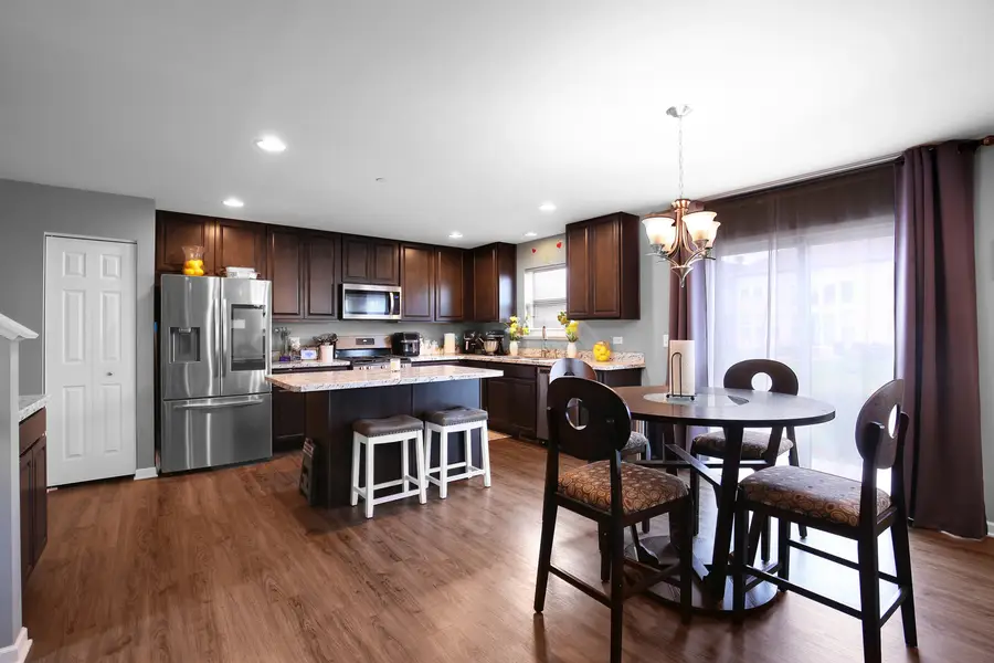 98 Lawrence Lane, Matteson, IL 60443 - Image #3