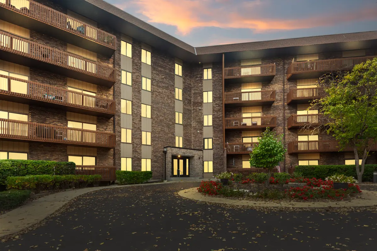 120 Lakeview Drive #514, Bloomingdale, IL 60108 - Image #1