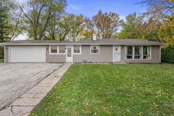 26892 N Iride Drive, Mundelein, IL 60060