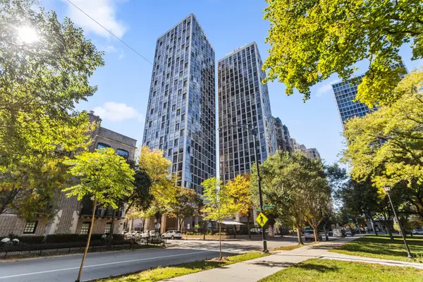 345 W Fullerton Parkway #603, Chicago, IL 60614