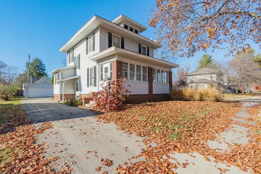 401 Willard Avenue, Bloomington, IL 61701 - Image #2