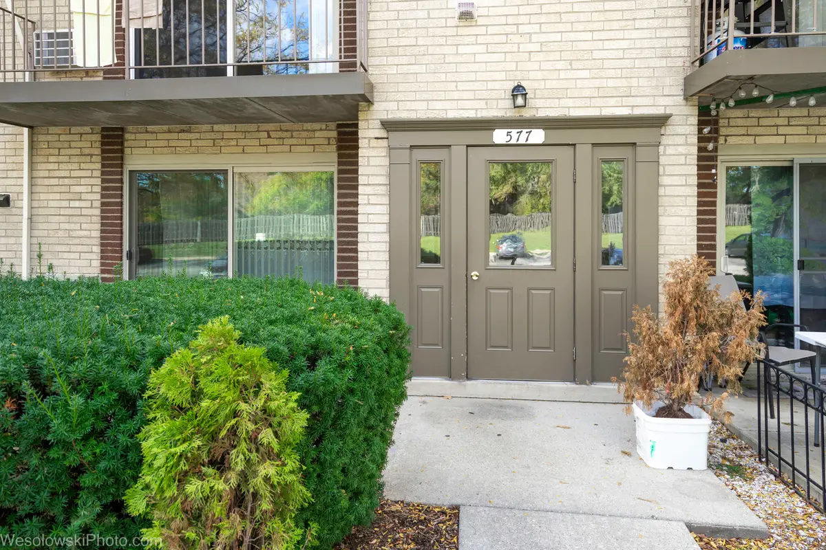 577 Fairway View Drive #1J, Wheeling, IL 60090 - Image #1