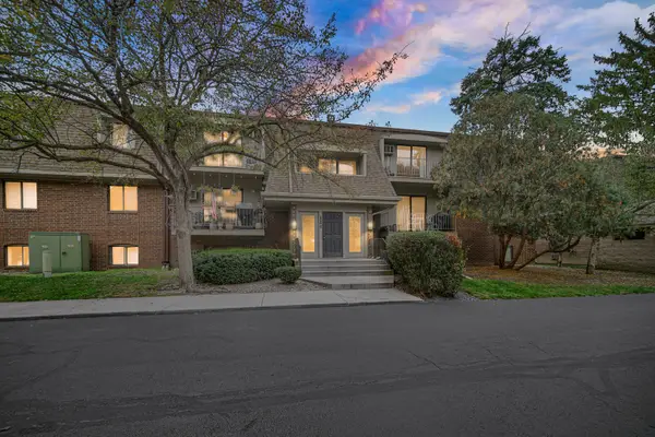 128 E Bailey Road #G, Naperville, IL 60565