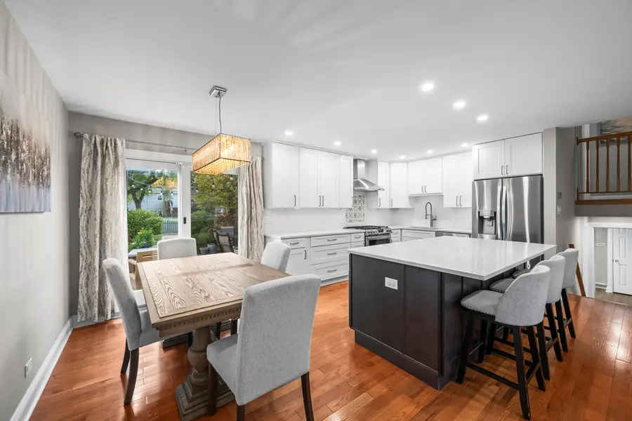 215 W Hintz Road, Arlington Heights, IL 60004 - Image #3