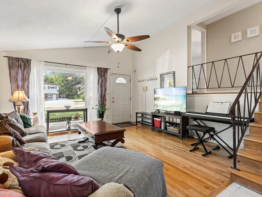 82 S Lodge Lane, Lombard, IL 60148 - Image #3