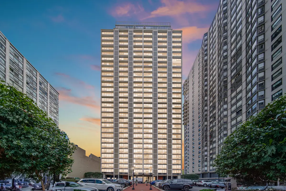 5733 N Sheridan Road #27C, Chicago, IL 60660 - Image #1