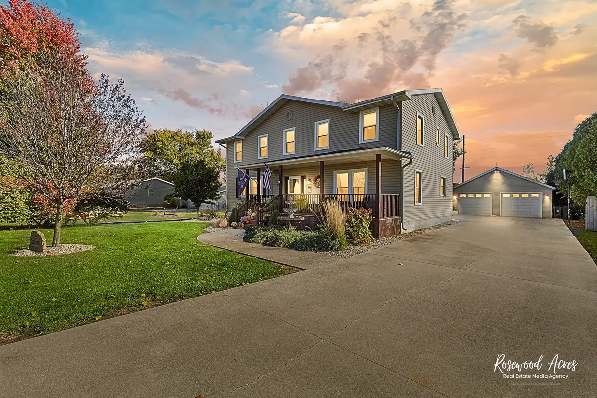 104 W Cottage Street, Sheldon, IL 60966 - Image #1