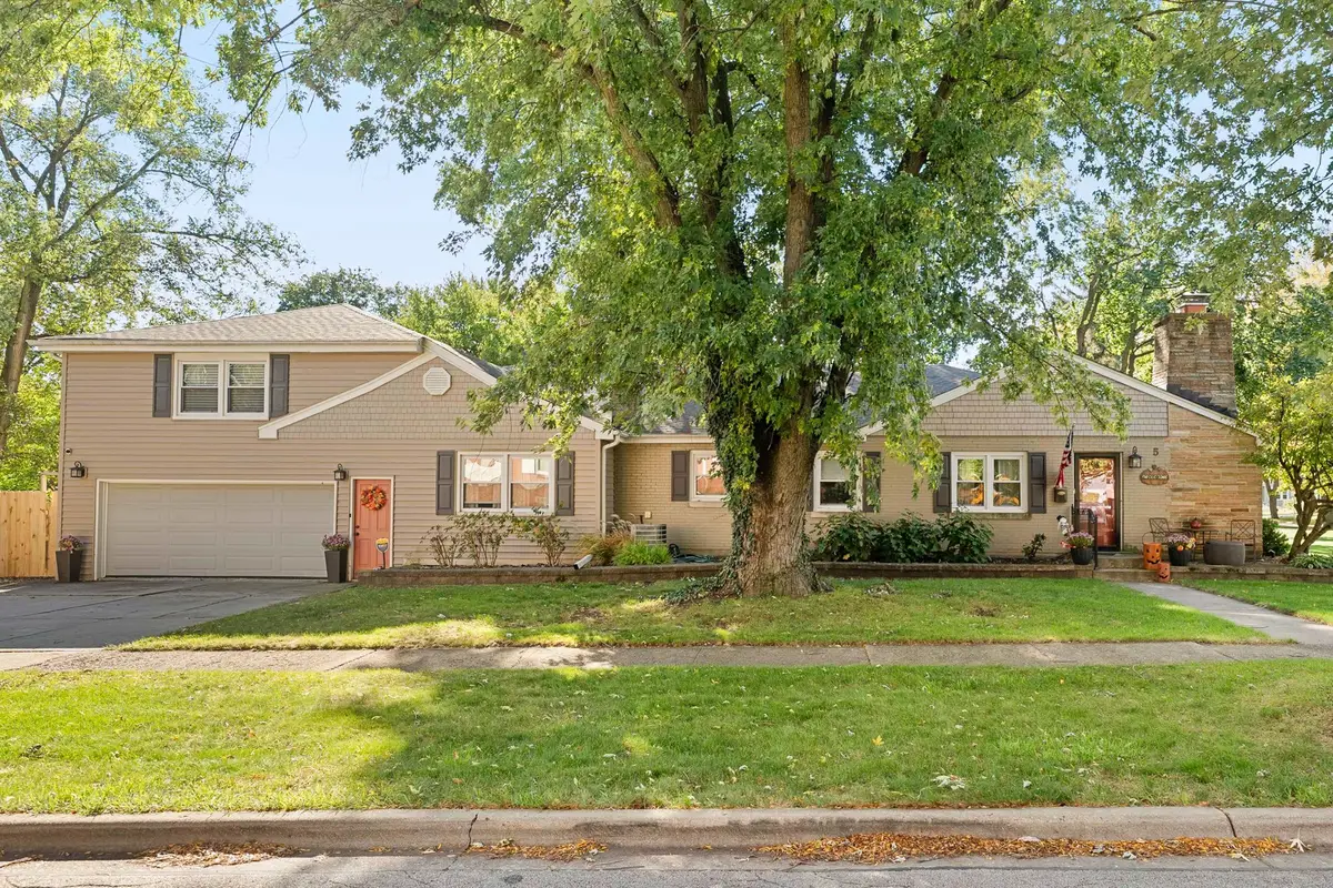 5 E Washington Street, Villa Park, IL 60181 - #1