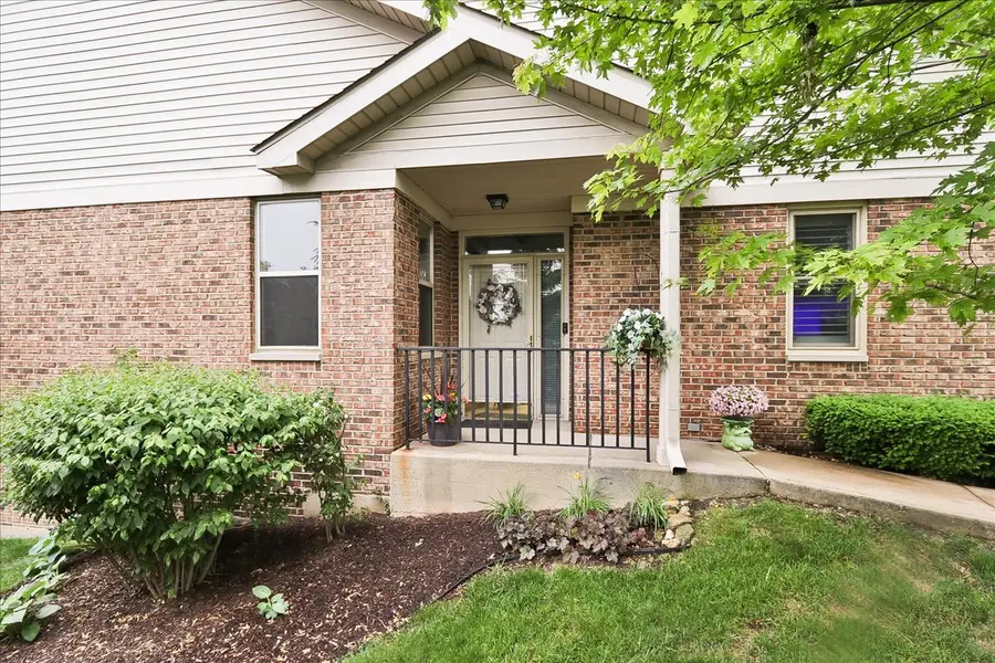 768 W St Johns Place, Addison, IL 60101 - Image #2