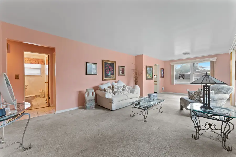 9555 Kildare Avenue, Skokie, IL 60076 - Image #2