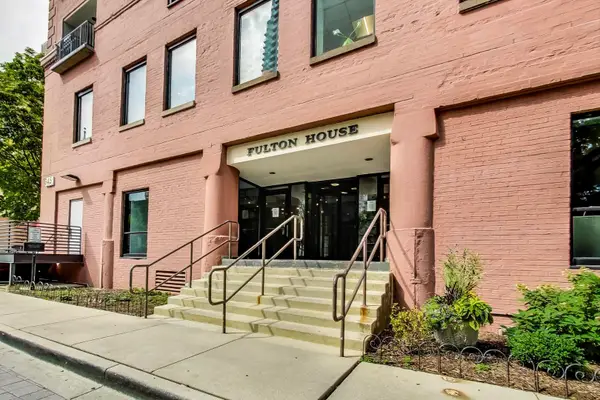 345 N Canal Street #1301, Chicago, IL 60606