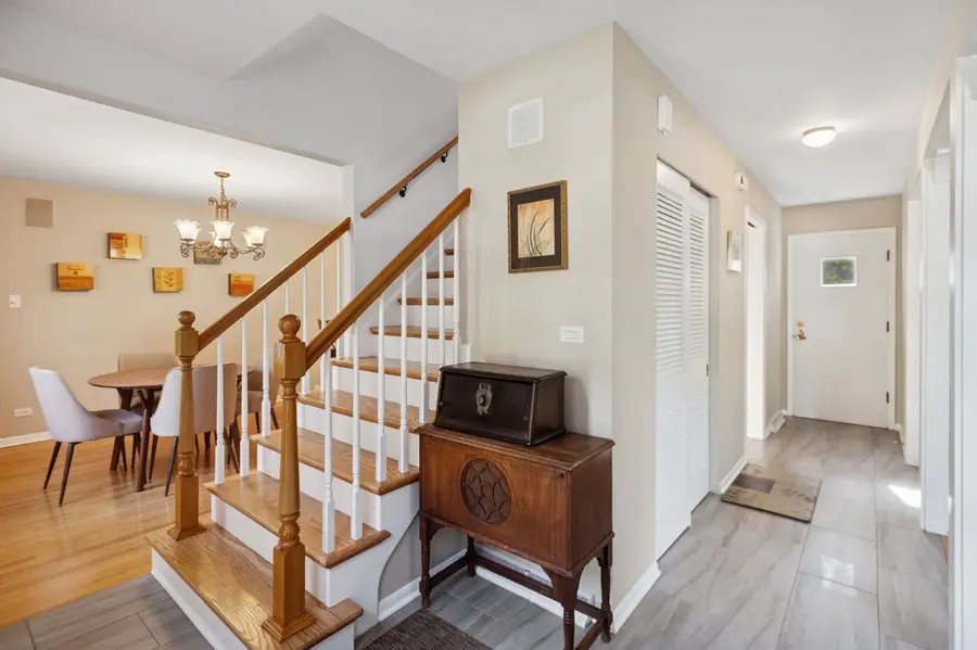 1131 Laurel Avenue, Deerfield, IL 60015 - Image #2