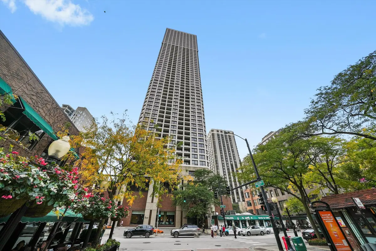 1030 N State Street #39A, Chicago, IL 60610 - Image #1