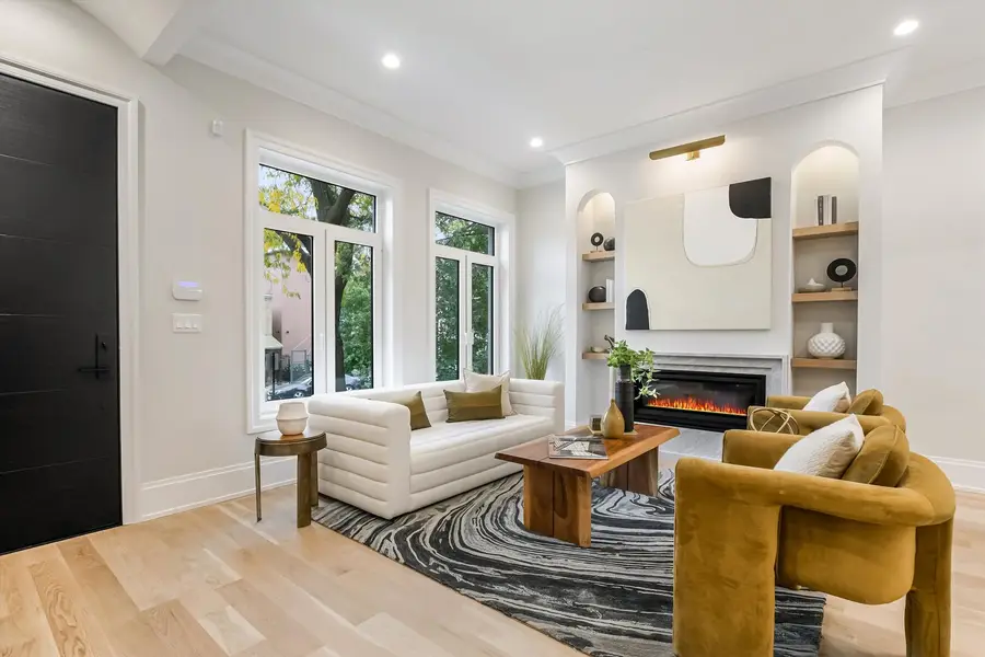 518 N Oakley Boulevard, Chicago, IL 60612 - Image #2