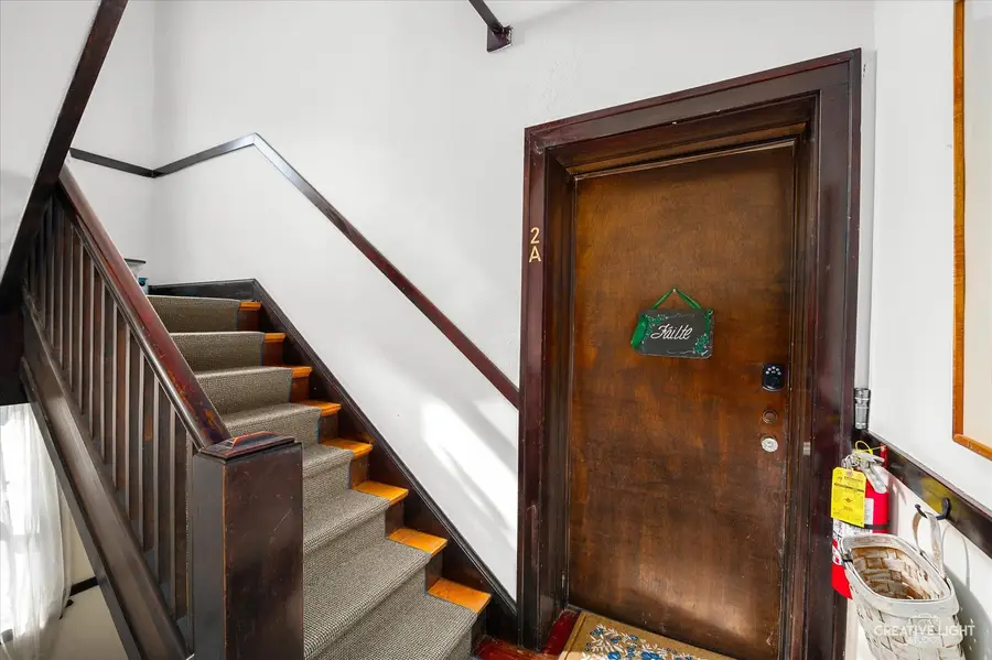 11 6th Avenue #2A, La Grange, IL 60525 - Image #2