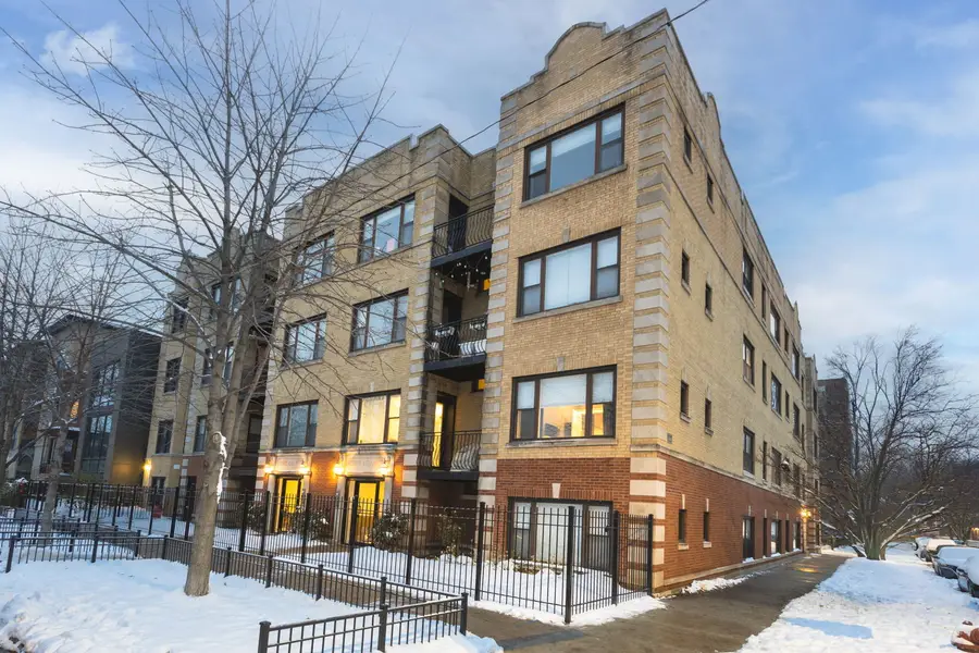 2704 W Cortland Street #3, Chicago, IL 60647 - Image #3