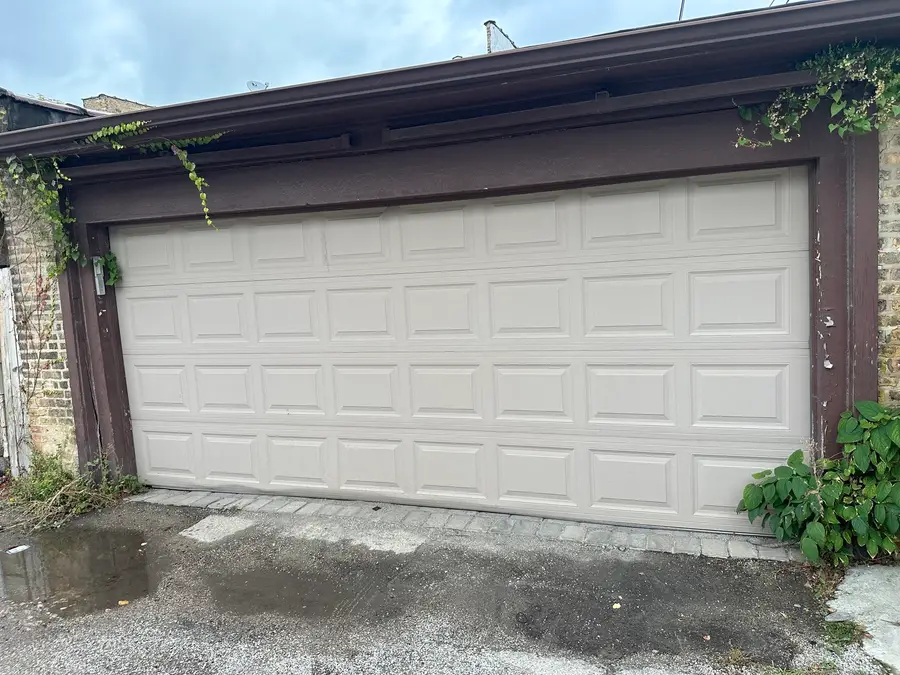 5834 N Maplewood Avenue, Chicago, IL 60659 - Image #2