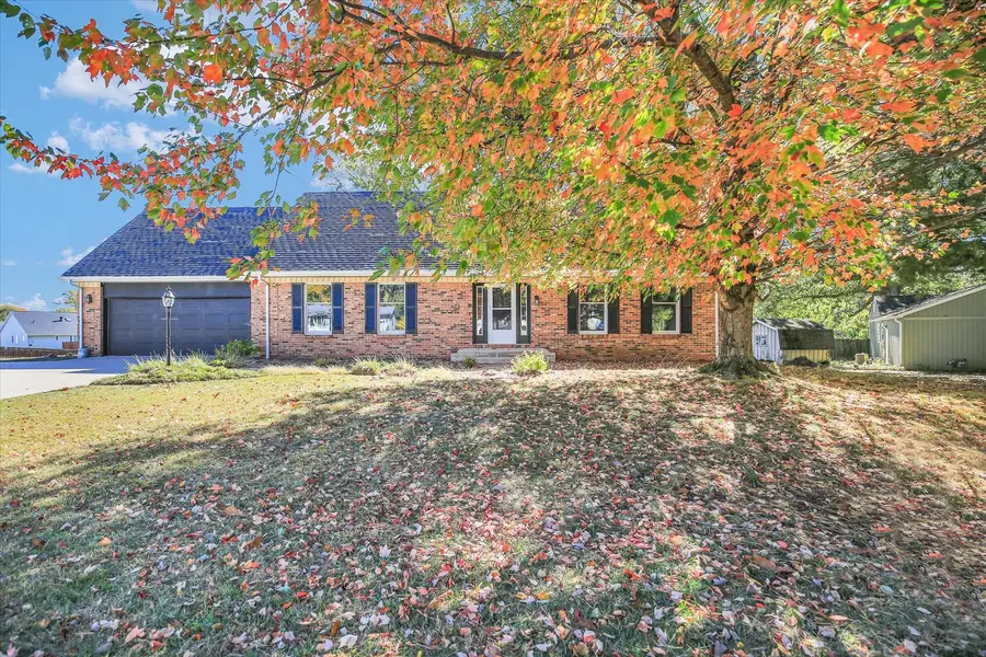 10 Dunlap Woods, Sidney, IL 61877 - Image #2