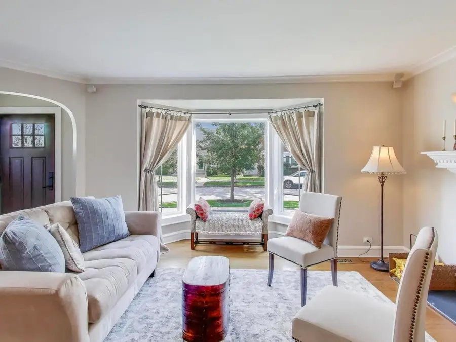 7404 N Overhill Avenue, Chicago, IL 60631 - Image #2