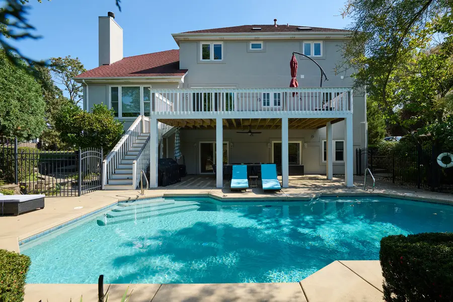 17W060 Burr Oak Lane, Willowbrook, IL 60527 - Image #2