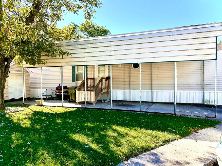 746 Michelle Drive, Lynwood, IL 60411 - Image #3