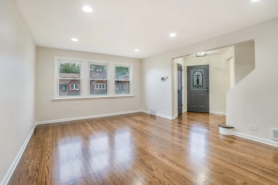 7604 S Campbell Avenue, Chicago, IL 60652 - Image #3