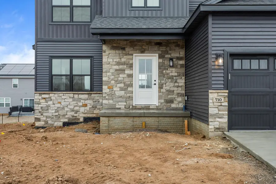 710 Wheatley Drive, Mahomet, IL 61853 - Image #3