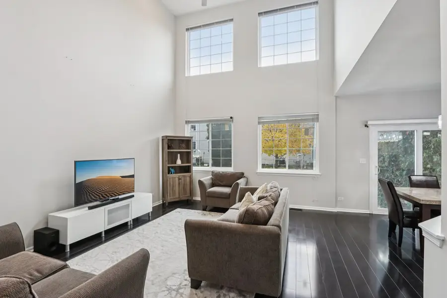 373 Evergreen Circle, Glendale Heights, IL 60139 - Image #3