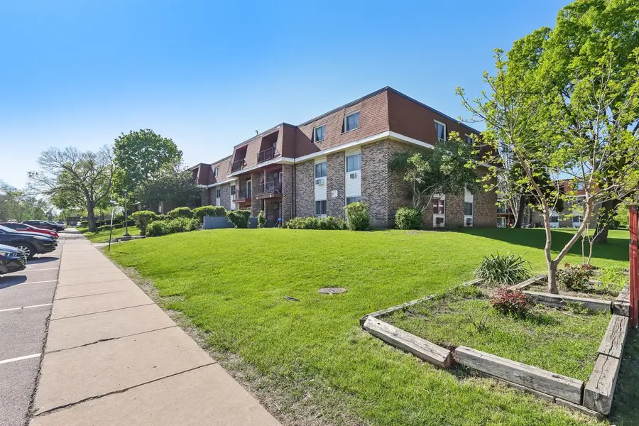 600 Mesa Drive #103, Hoffman Estates, IL 60169 - Image #3