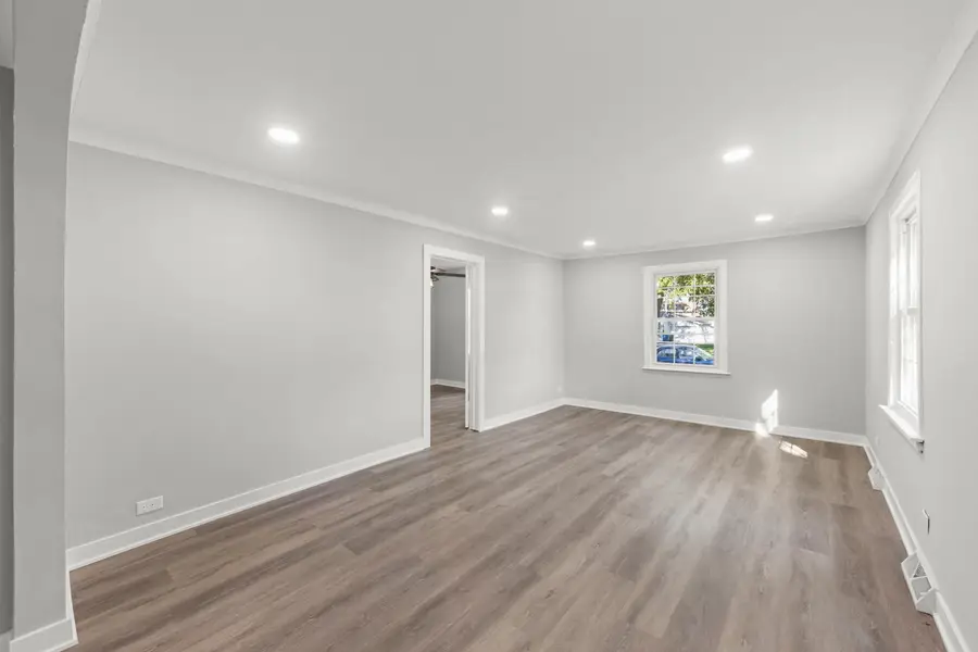 5701 W 89th Place, Oak Lawn, IL 60453 - Image #2