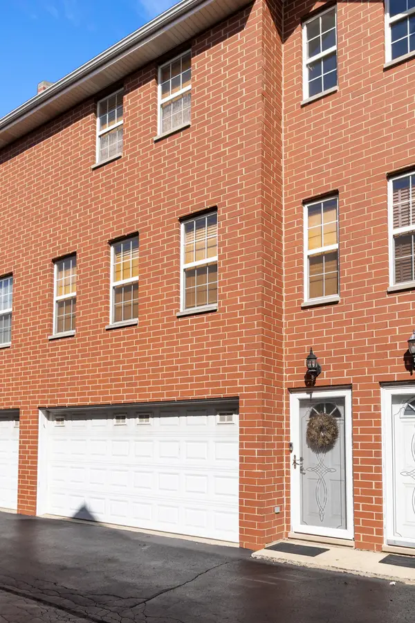 3785 W Columbus Avenue #4, Chicago, IL 60652