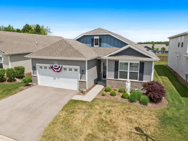 1150 Americana Avenue, Pingree Grove, IL 60140