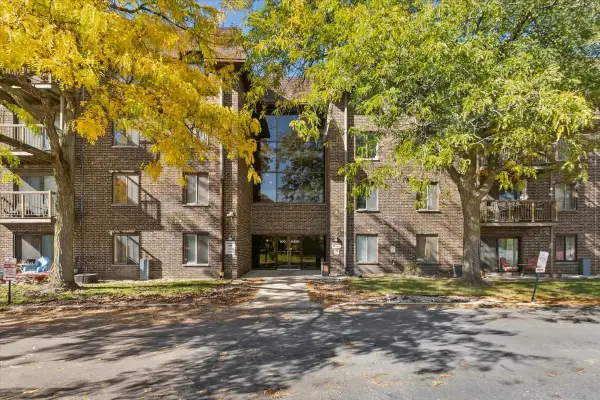 820 Elder Road #C410, Homewood, IL 60430