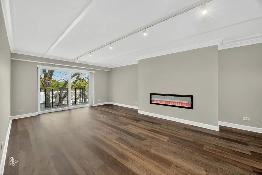 2066 Saint Johns Avenue #404, Highland Park, IL 60035 - Image #3