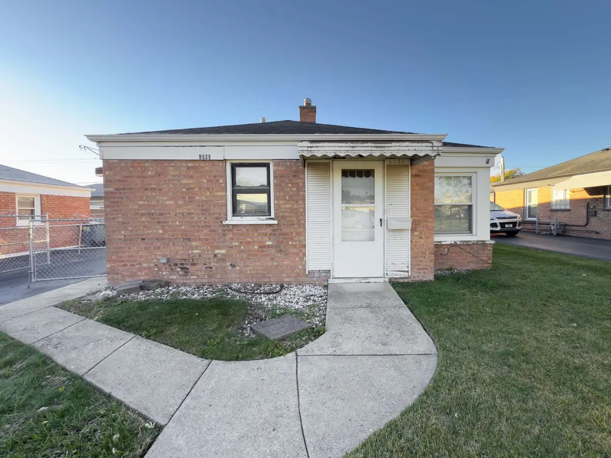 9535 Nerbonne Avenue, Franklin Park, IL 60131 - Image #1