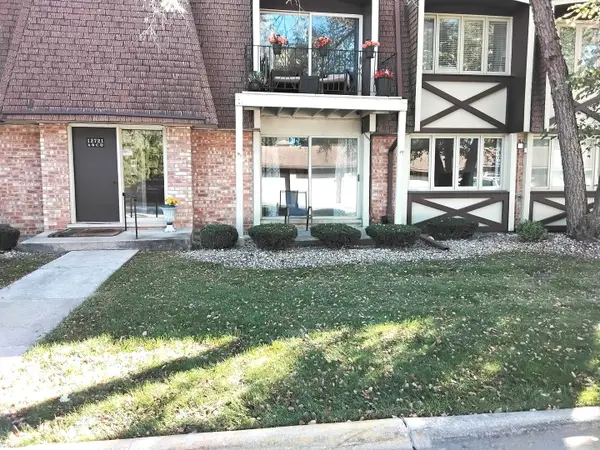 12721 Park Place #2B, Crestwood, IL 60418