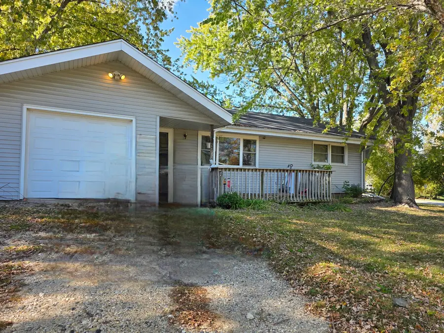 200 S Beck Road, Lindenhurst, IL 60046 - Image #2