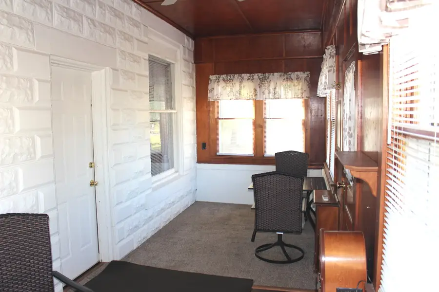 215 North Street, Weldon, IL 61882 - Image #3