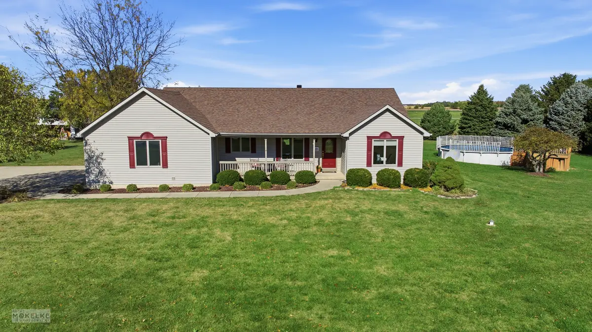 2427 N 42nd Road, Sheridan, IL 60551 - Image #1