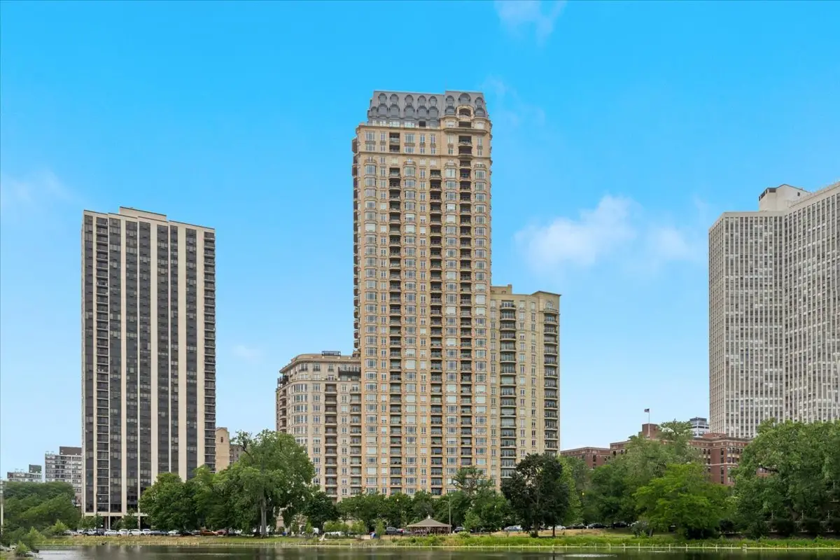 2550 N Lakeview Avenue #S605, Chicago, IL 60614 - #1