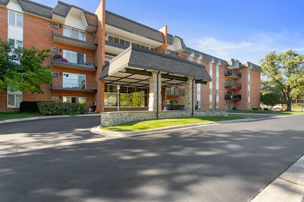4225 Saratoga Avenue #204B, Downers Grove, IL 60515 - Image #1