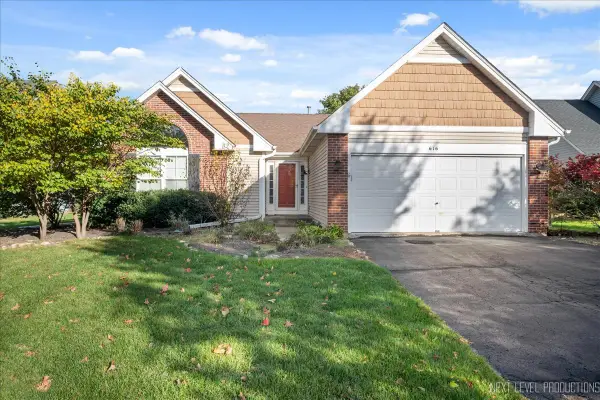 616 Briarwood Lane, Oswego, IL 60543