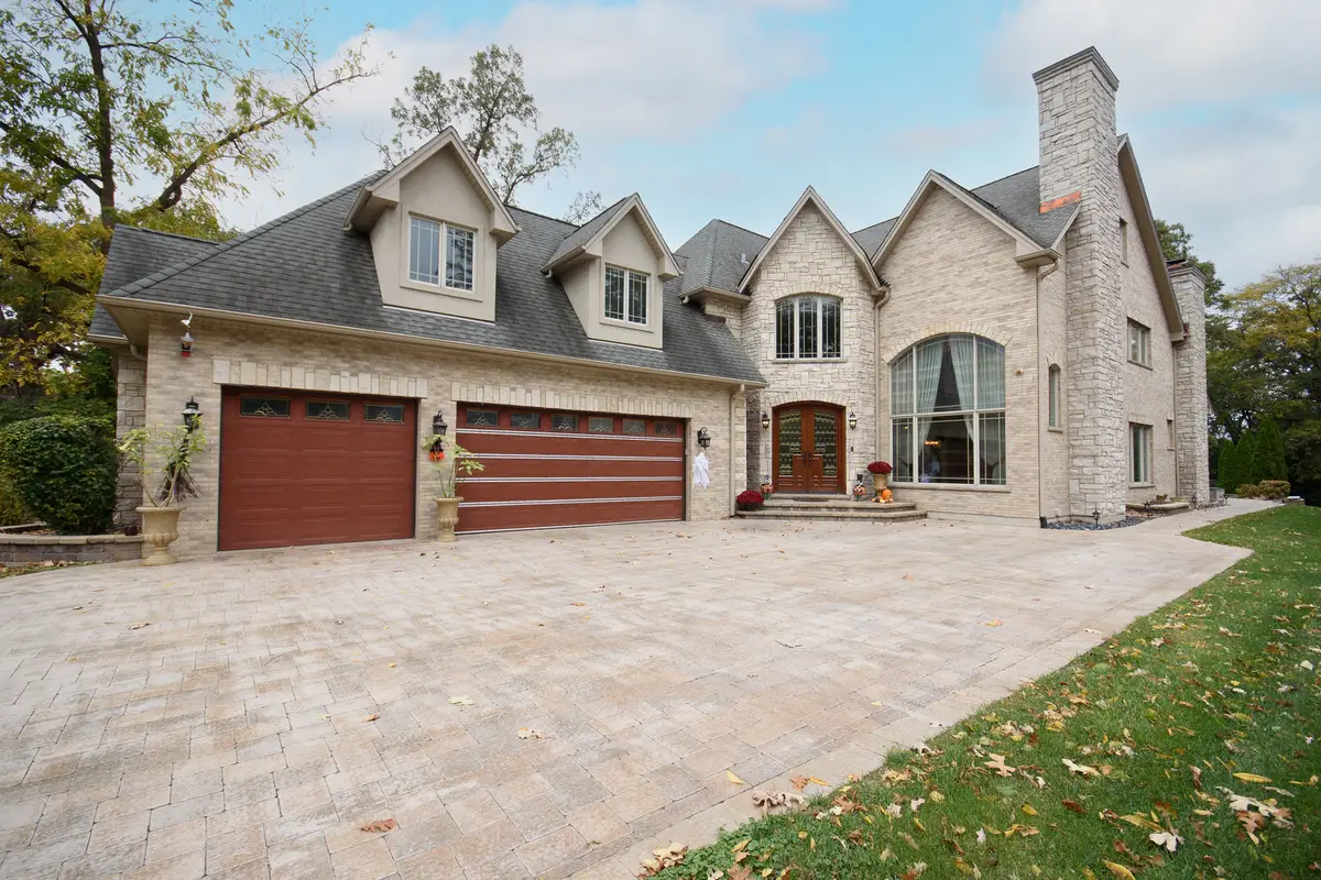 11226 Hiawatha Lane, Indian Head Park, IL 60525 - #1